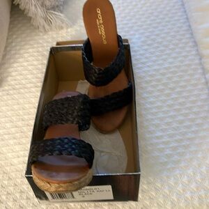 Andre assous raffia wedge sandal